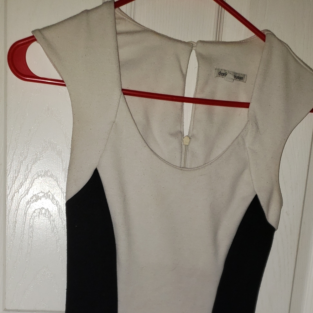Dress - Picture 4 of 4